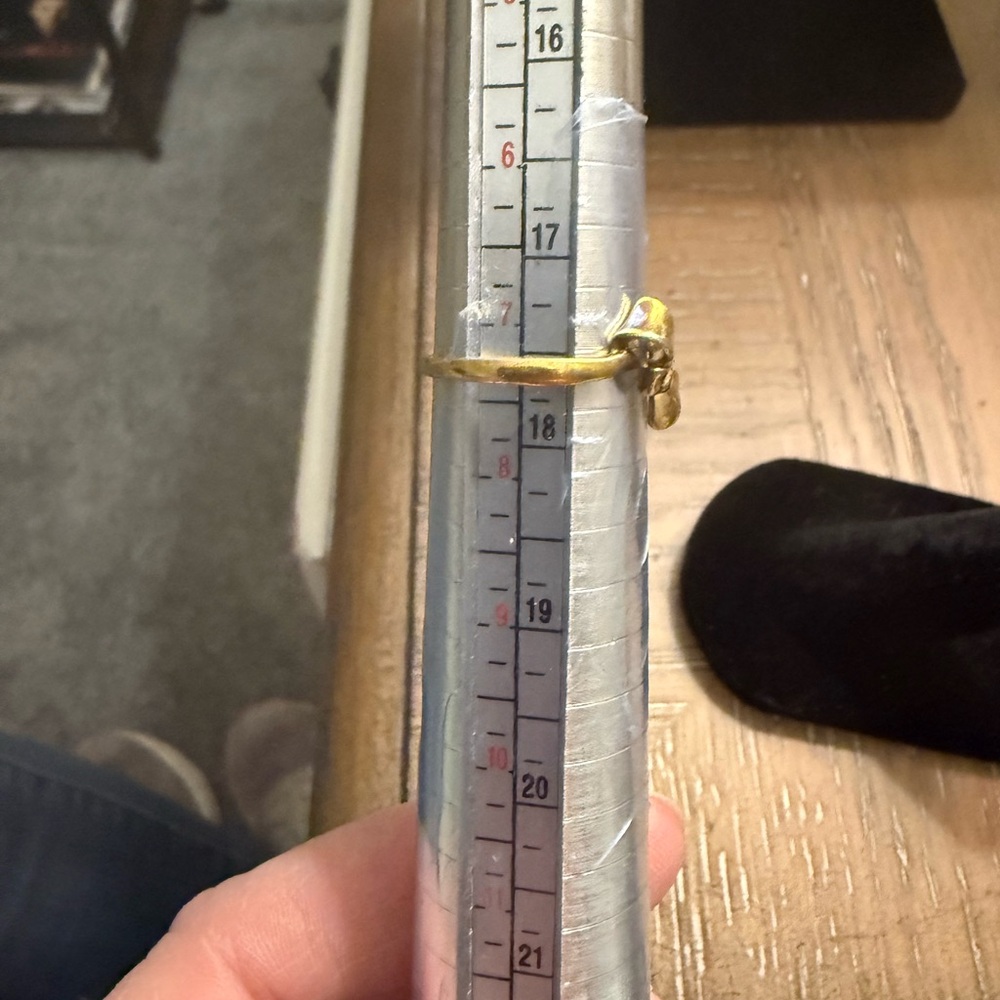 Gold Bow Ring - image 4